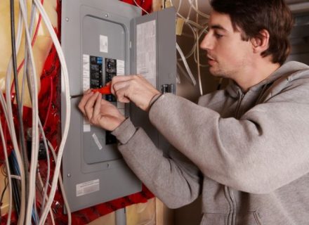 5-old-age-of-the-circuit-breaker